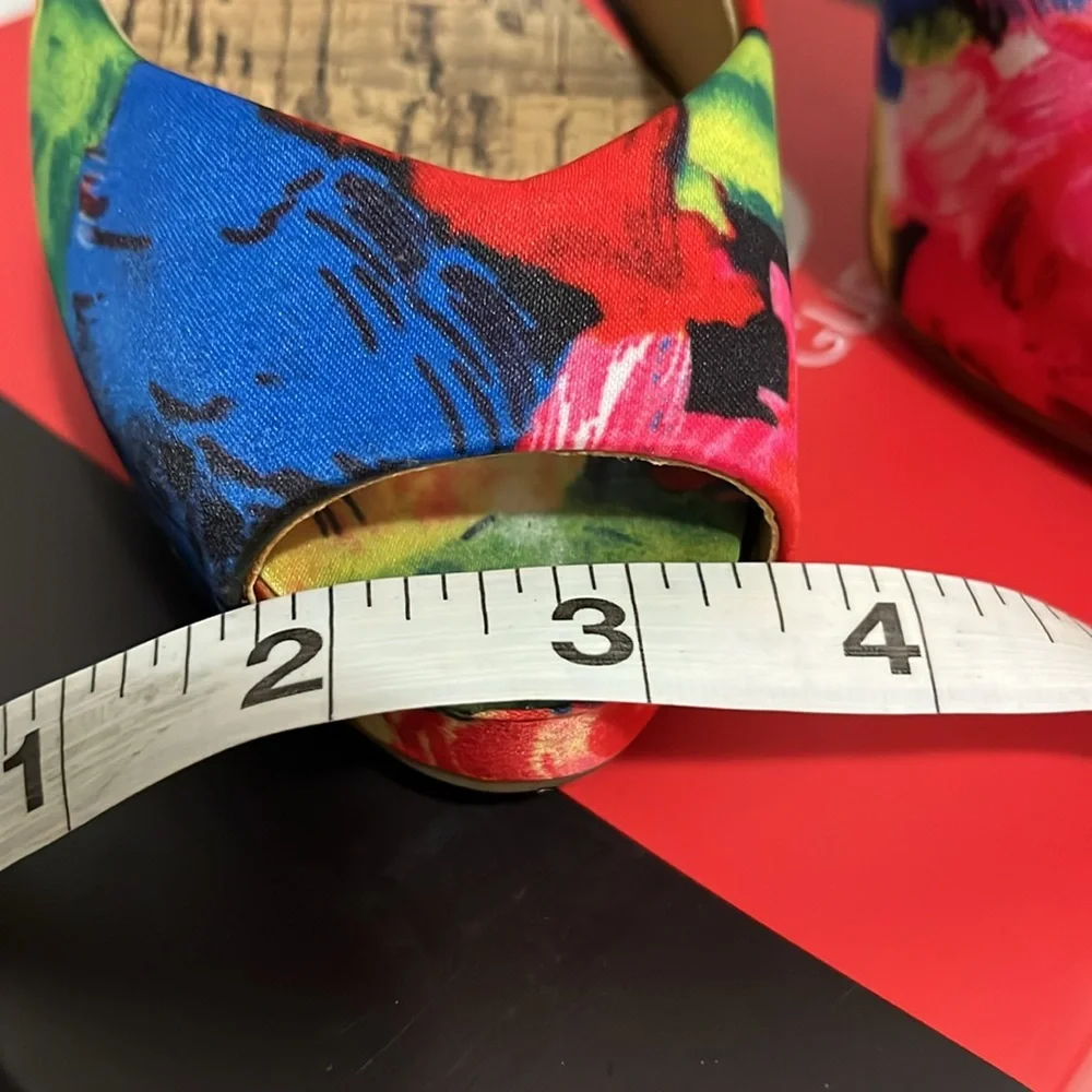 GUESS Colorful Abstract Print Peep Toe Slingback Heels